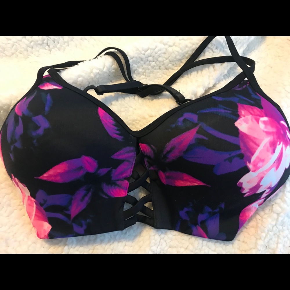 Victoria Secret PINK ultimate push up sports bra